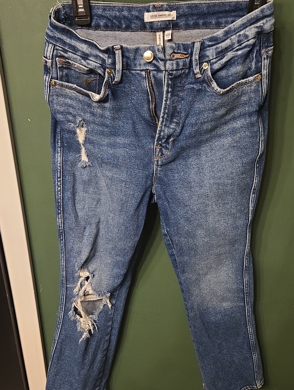Good American Mid Blue Skinny Jeans with Distressed Knees